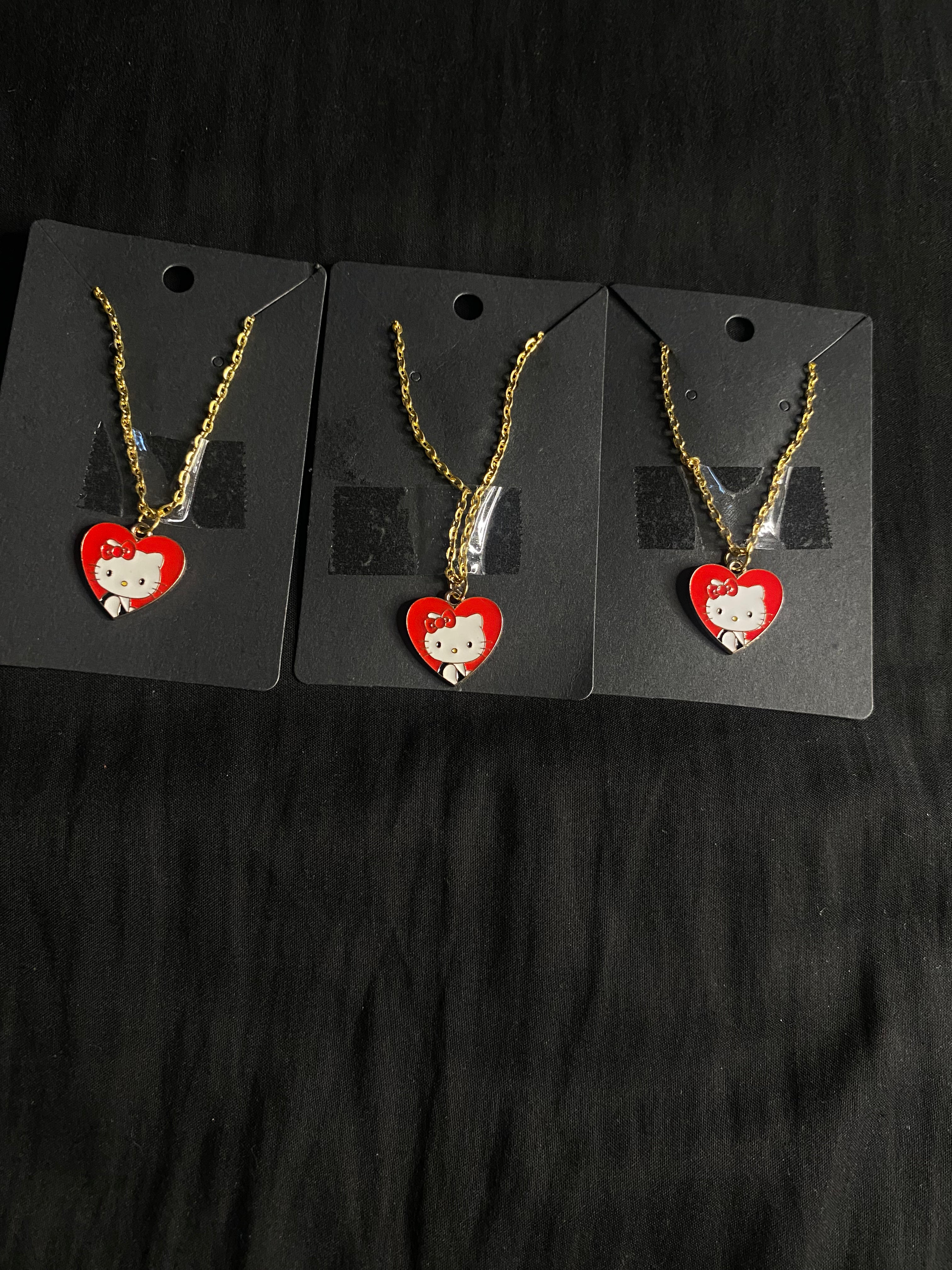 Red Heart Hello Kitty Necklace ❤️